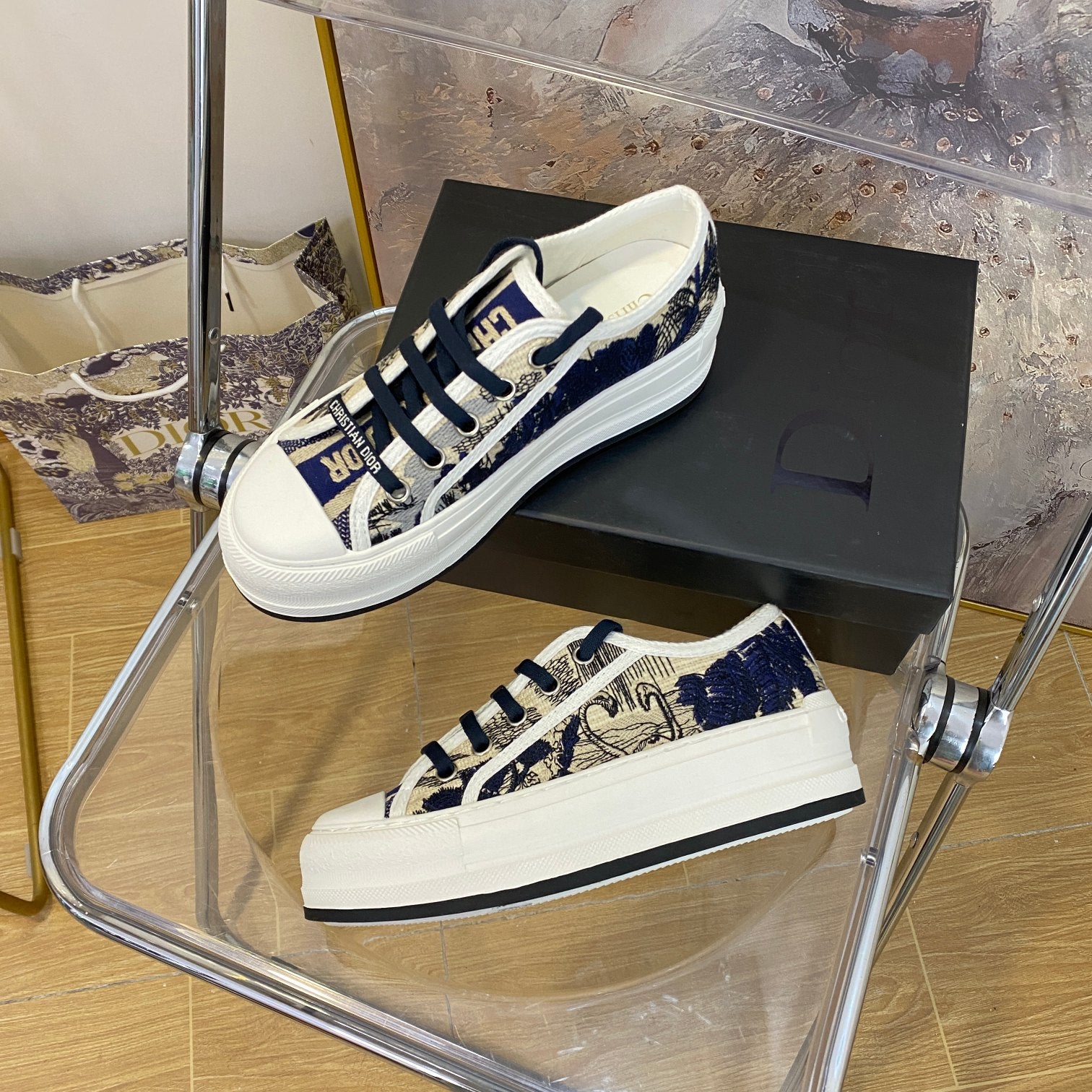 1XD67Z Popular shoes