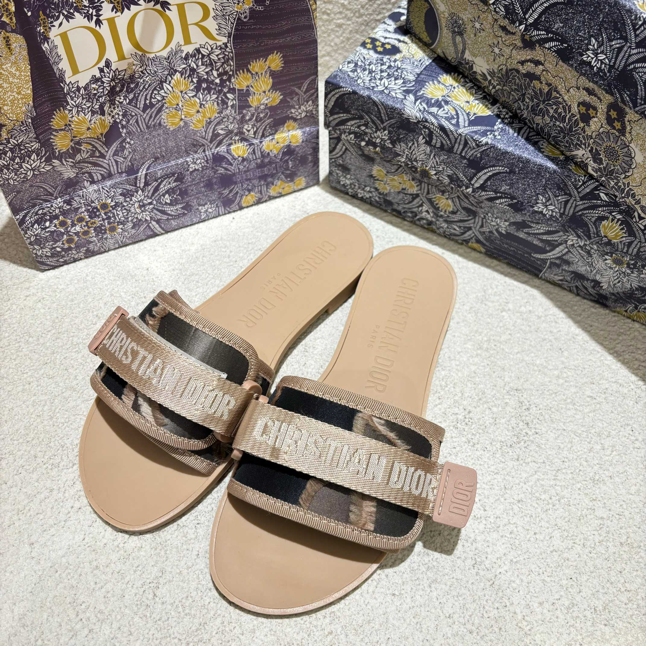 14D17Z Popular slippers