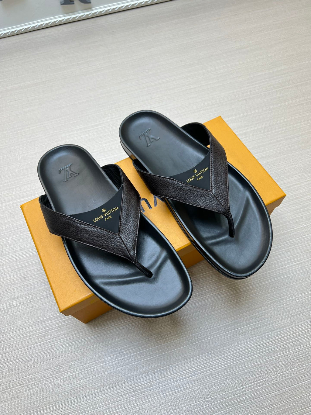 54E85Z Popular slippers