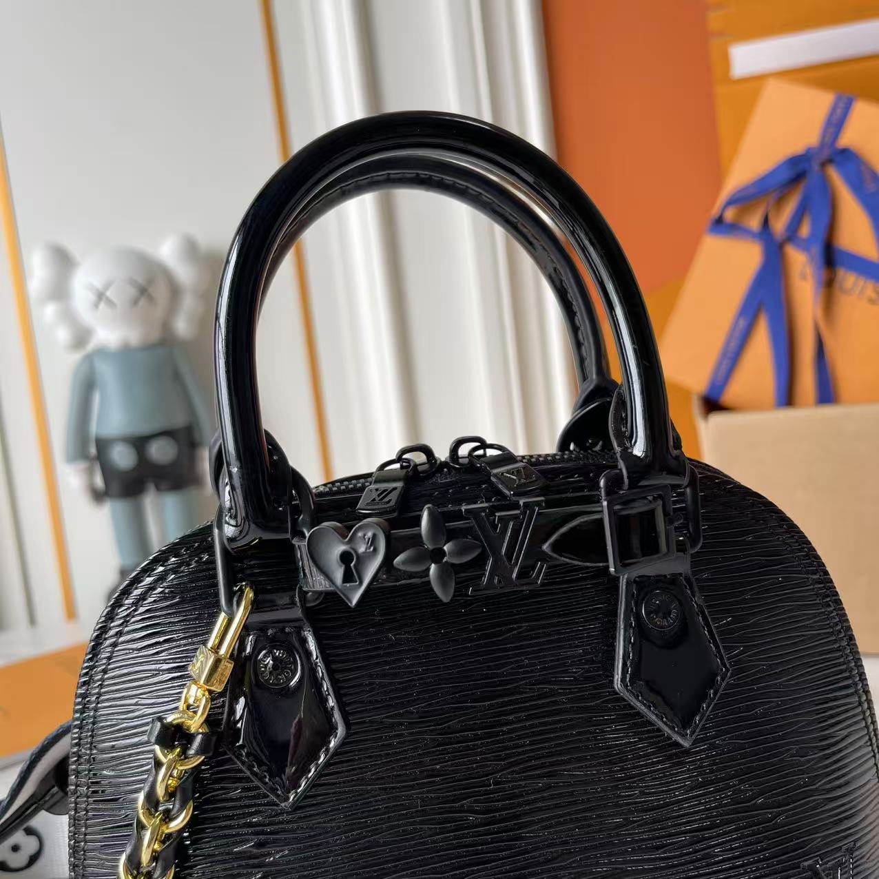 146PE95B Popular leather bag
