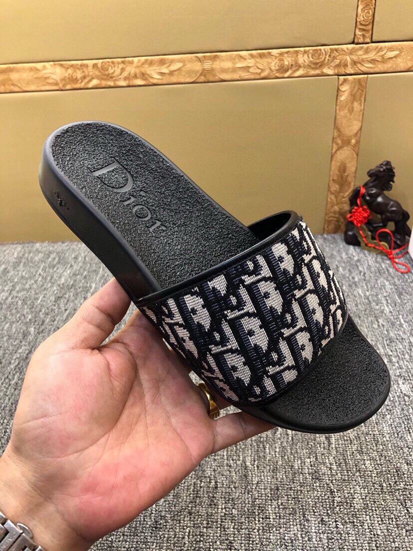 5LD215Z Popular Slippers