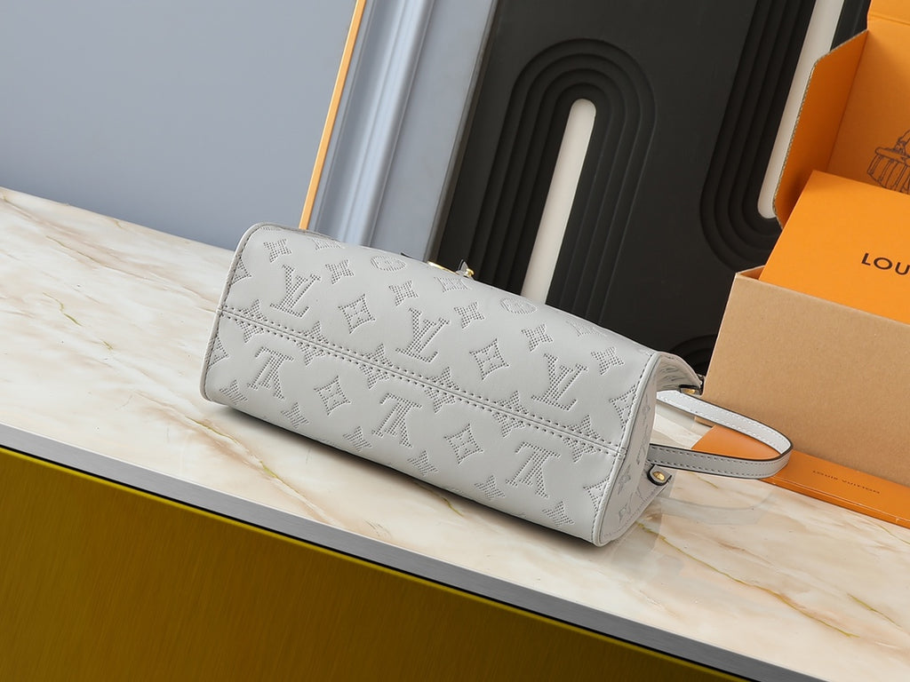 1WE93B Popular  leather bag
