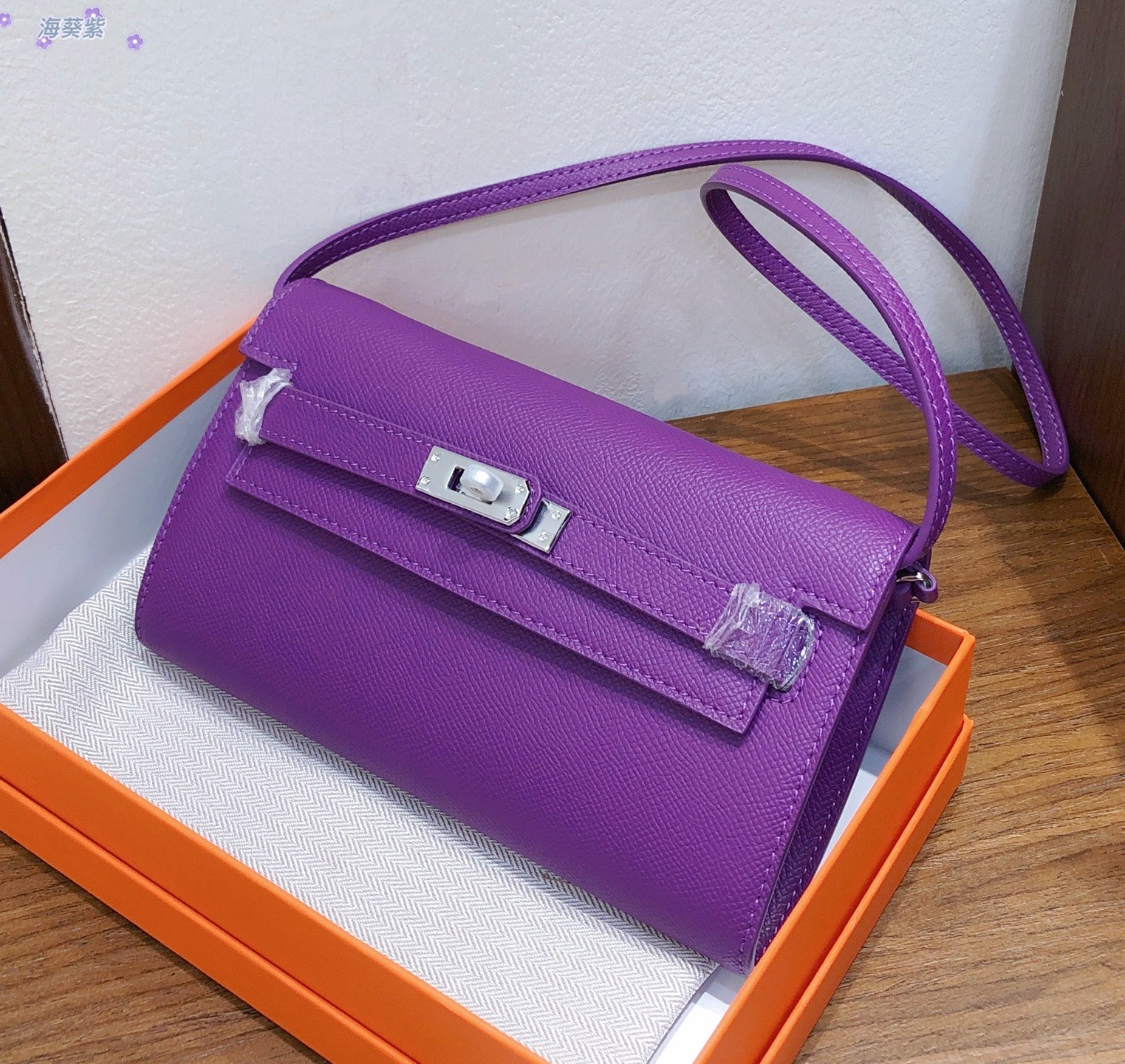 B1X66H10 Popular high-quality leather bag
