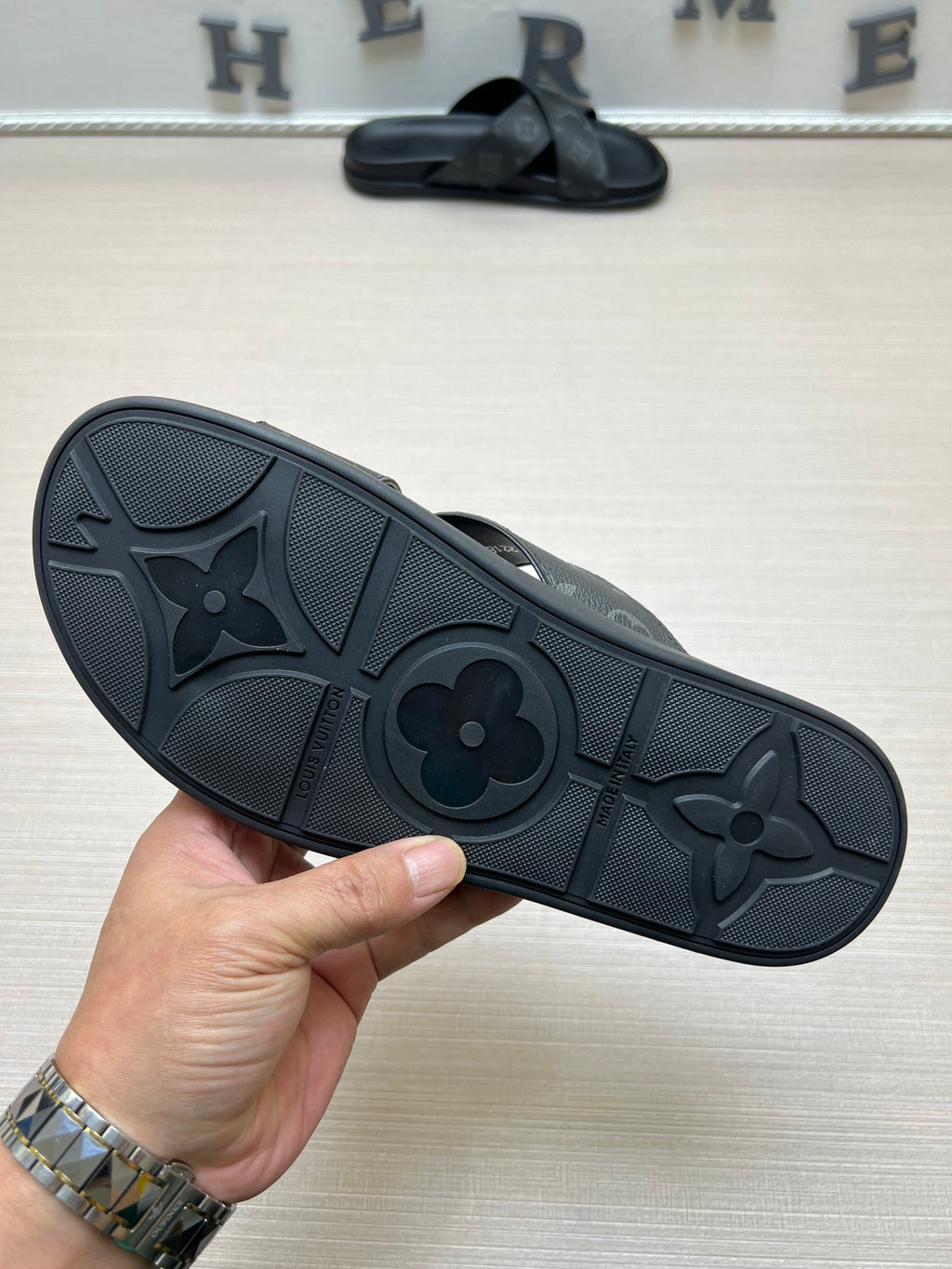 54E56Z Popular slippers