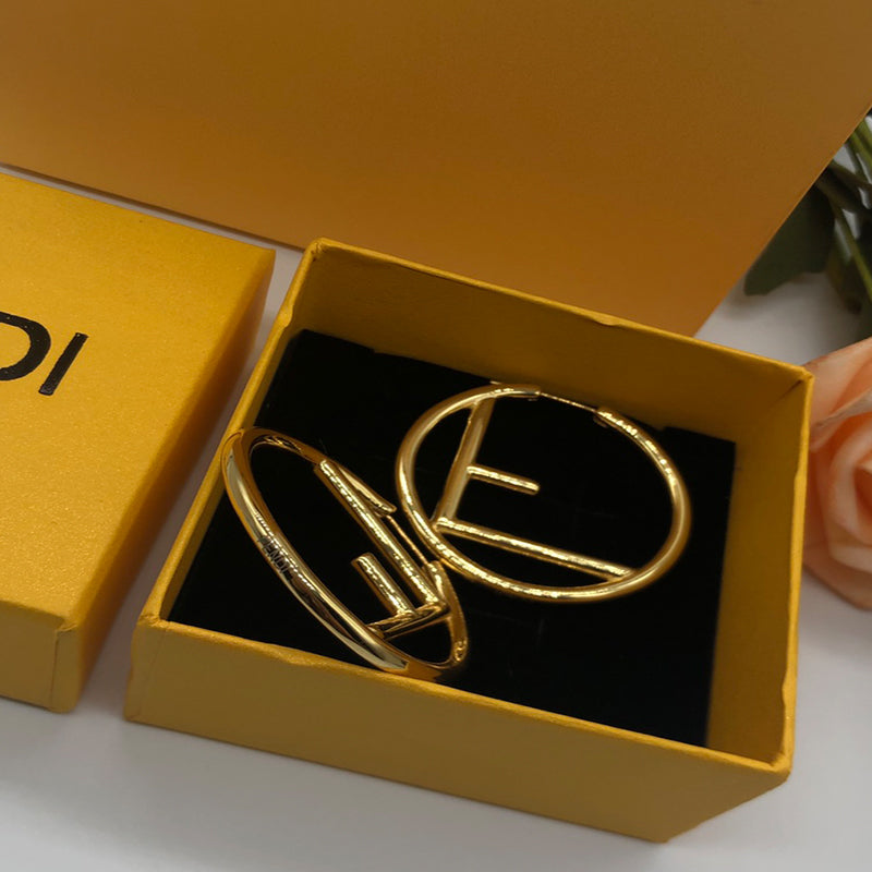 3F108E Popular   Earrings
