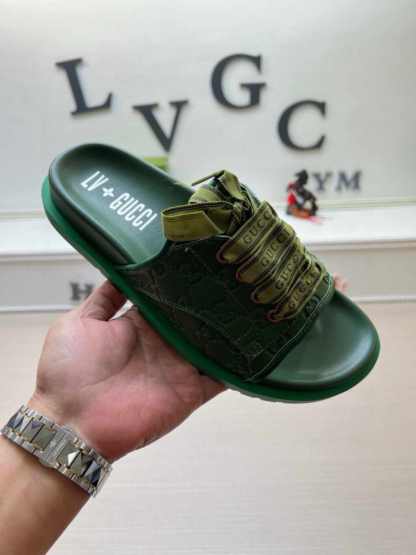 5WB242Z Popular Slippers