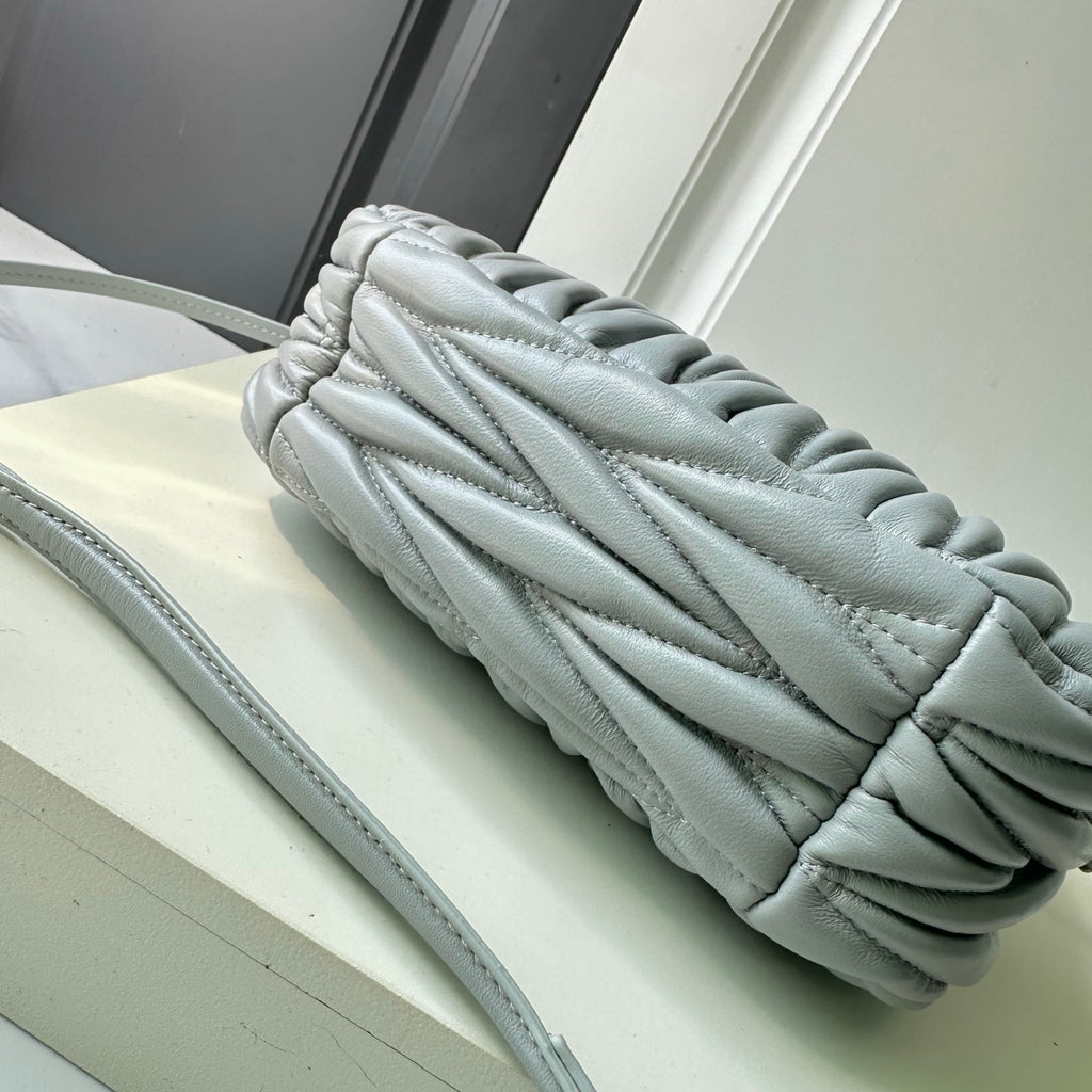 146PA118B Popular leather bag