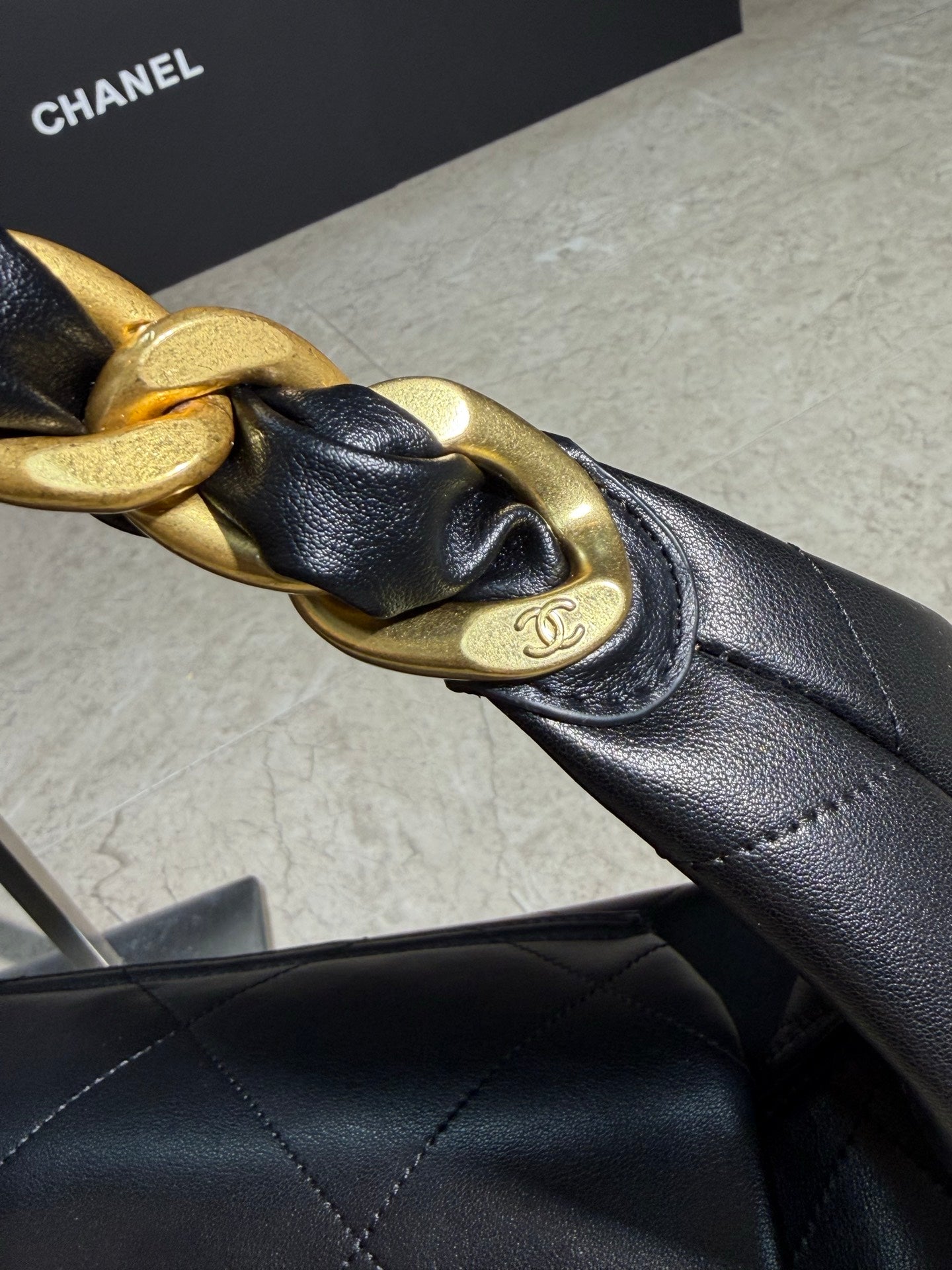 15RC146B Popular leather bag