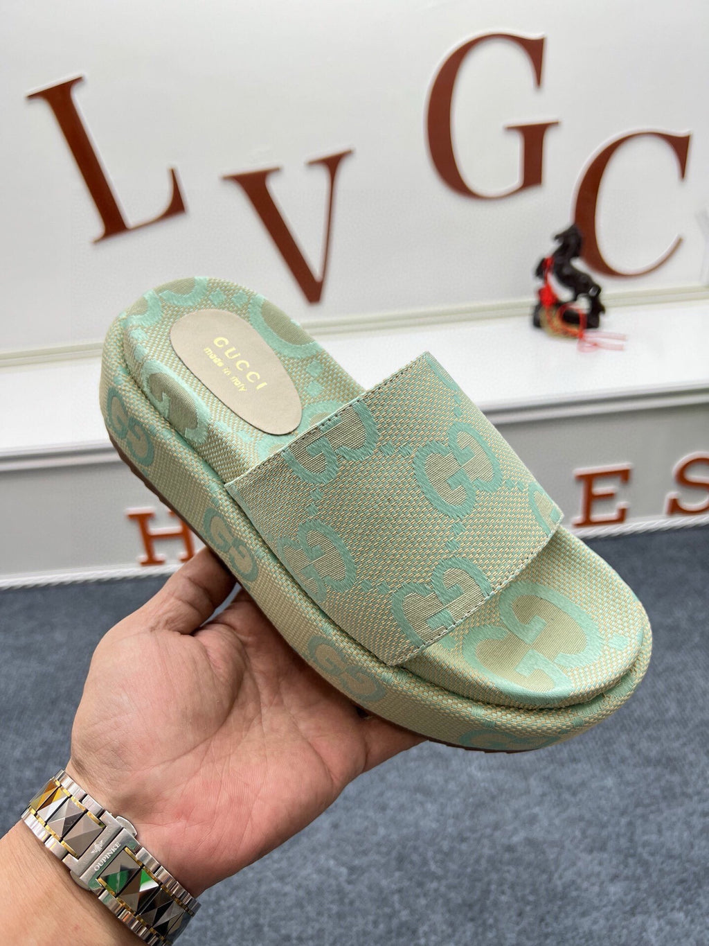 54B122Z Popular slippers  Sole thickness 5.5cm