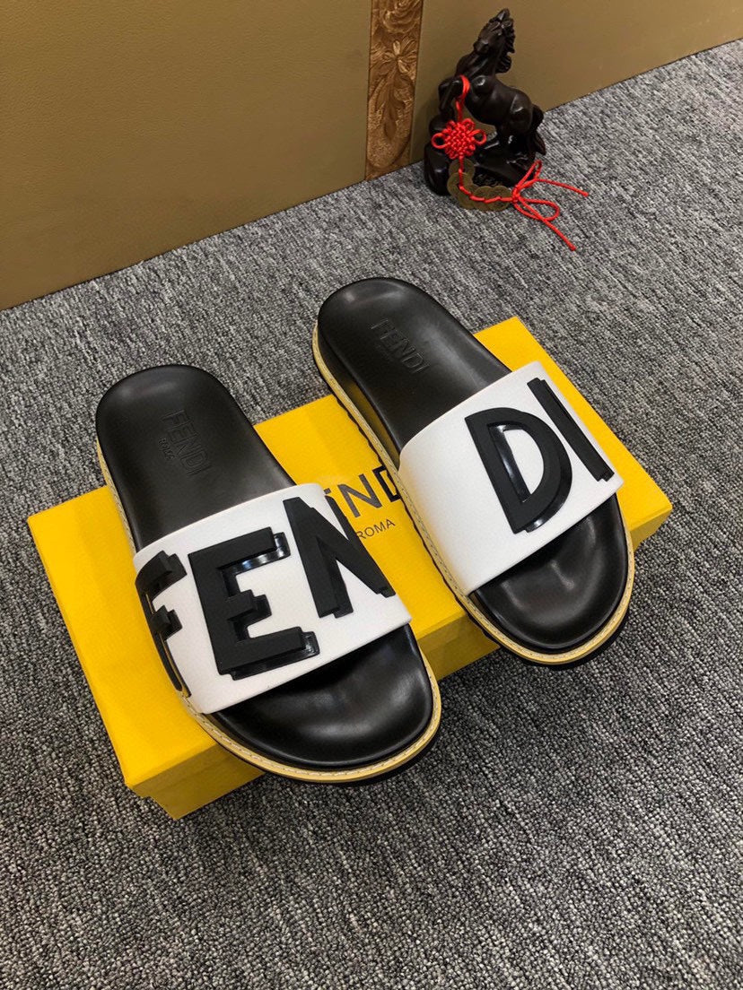 5XF106Z Popular Slippers