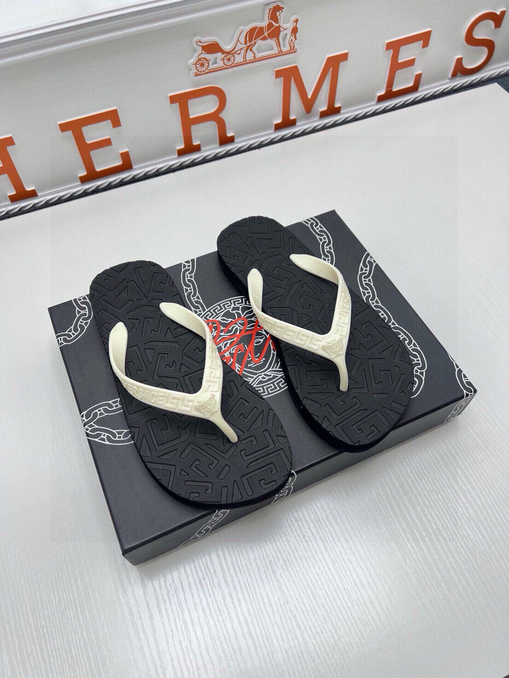 535ZV295Z Popular Slippers
