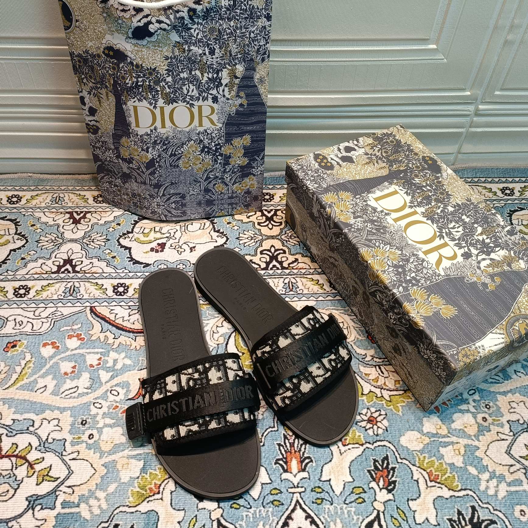14D20Z Popular Slippers