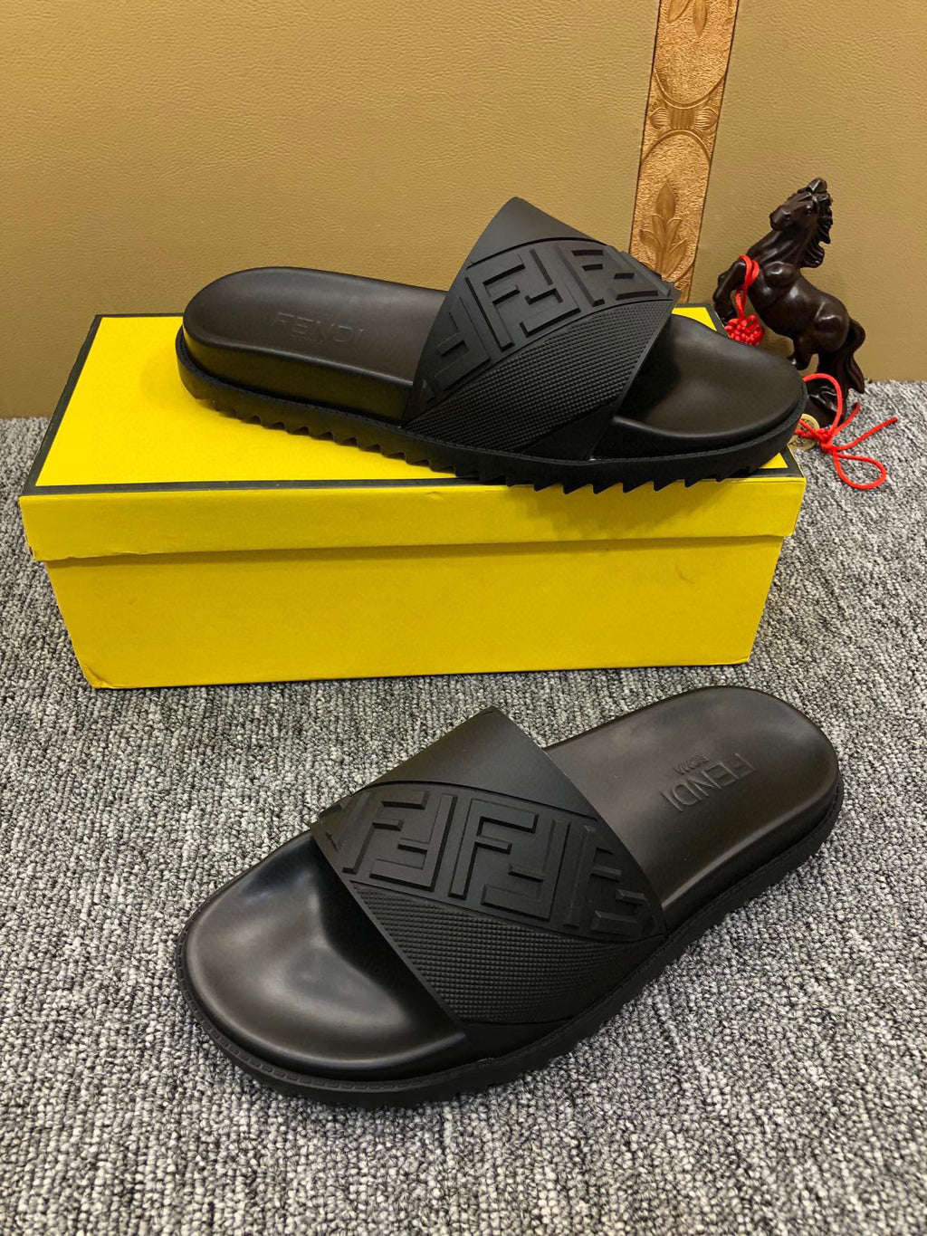 5XF108Z Popular Slippers