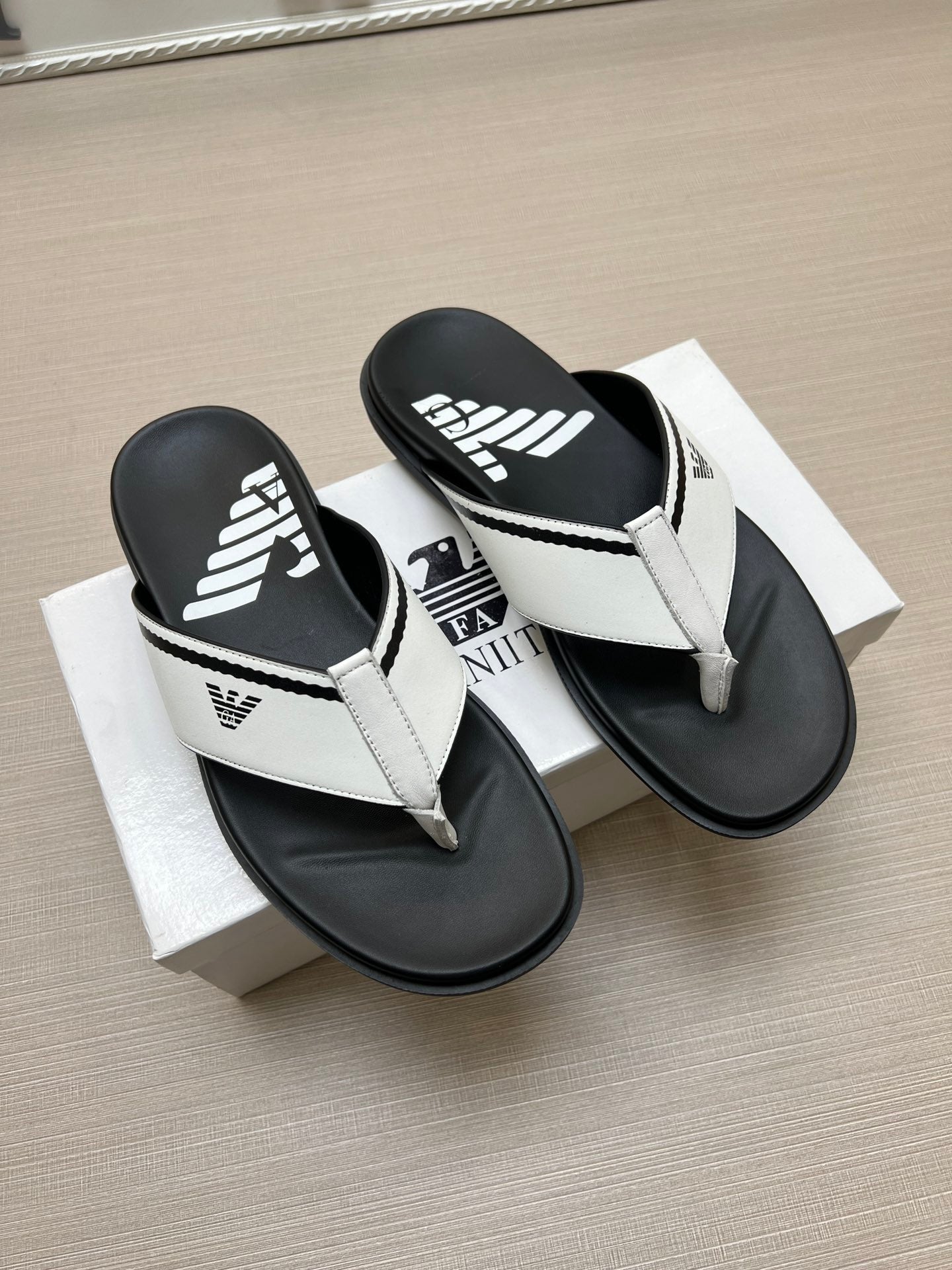 54A103Z Popular slippers