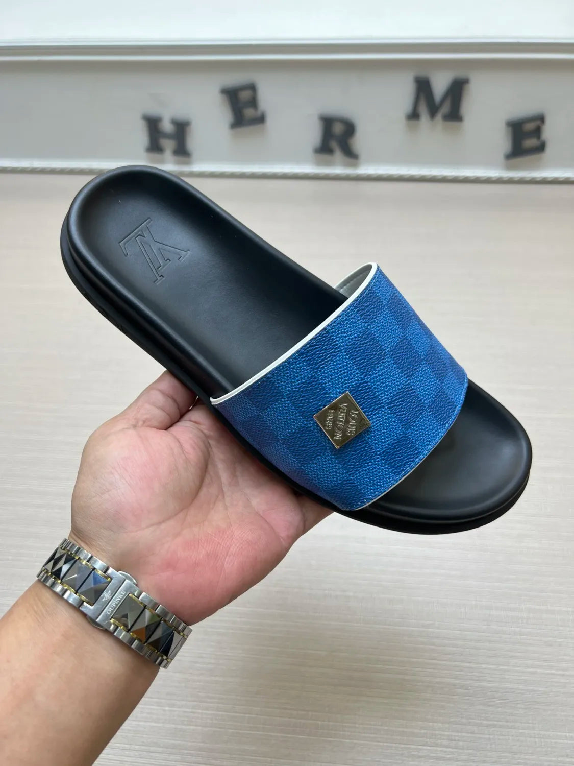 54E69Z Popular slippers