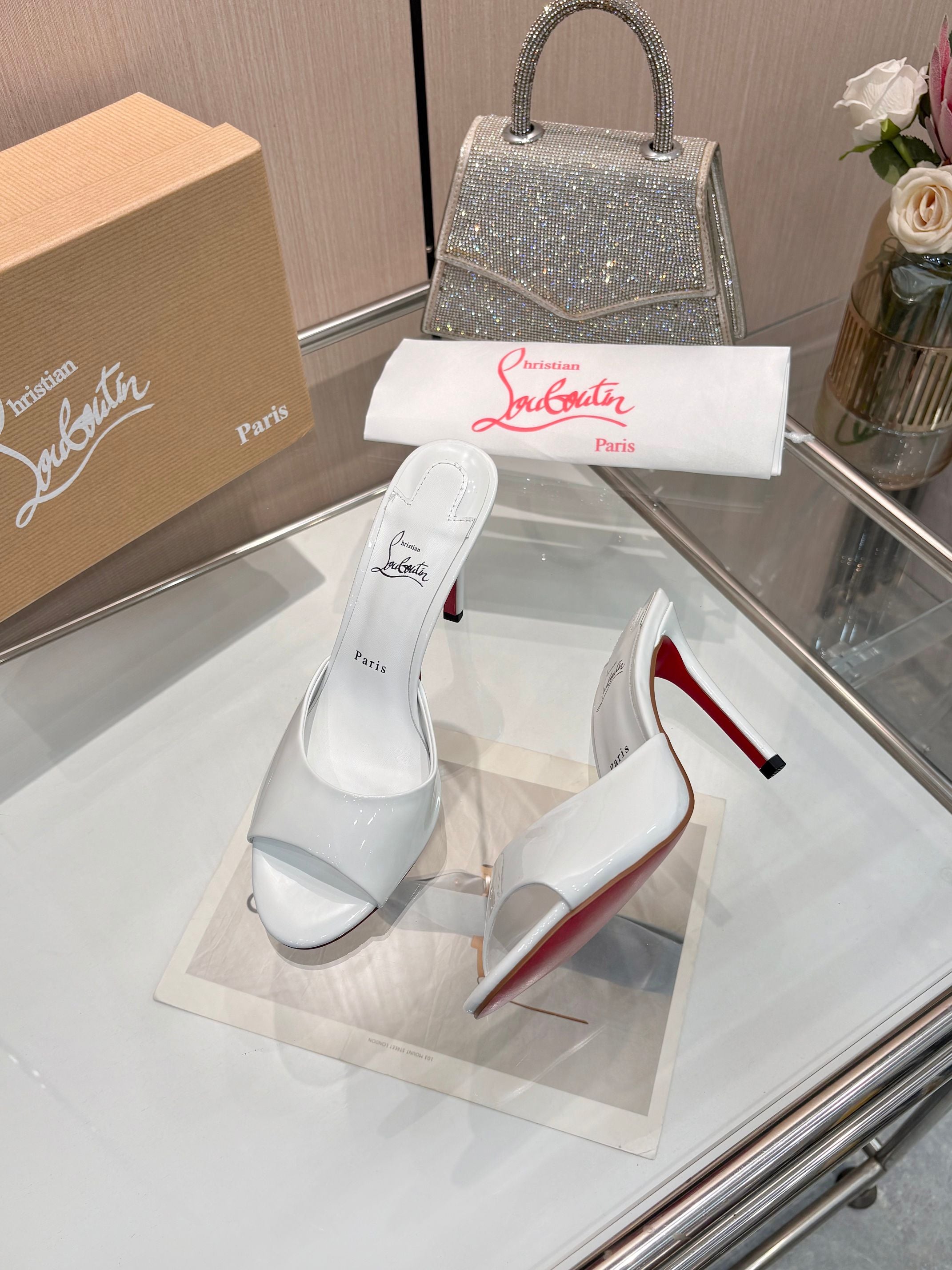 Z2X66A37   Popular leather High heels