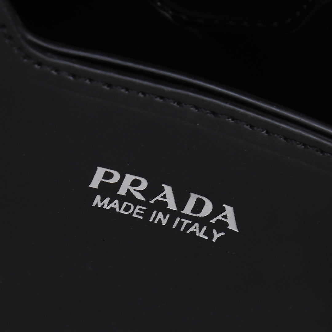 2XPD265B Popular    leather bag 