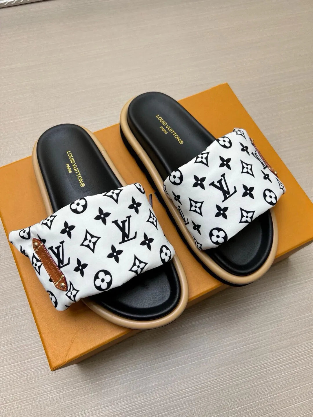 5QE9Z Popular Slippers