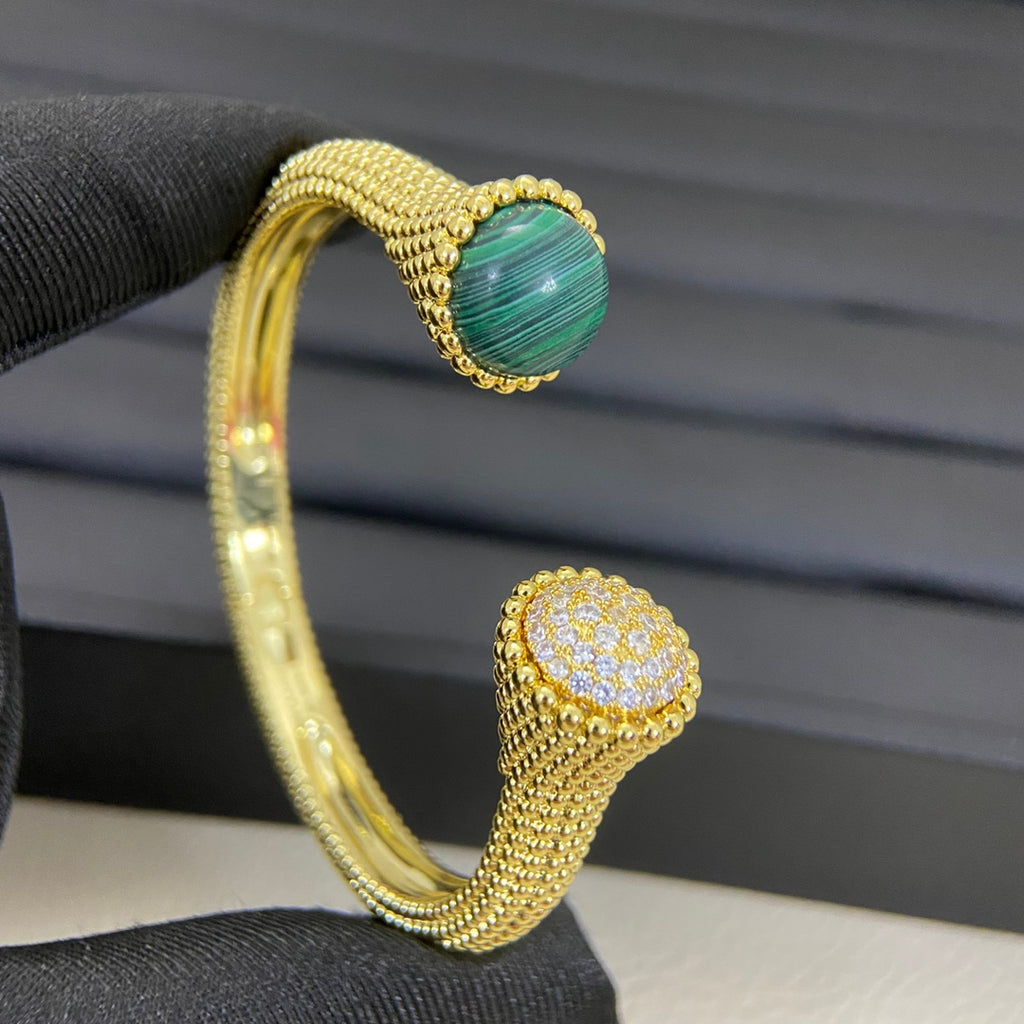 55QVC102K  Popular Bracelets