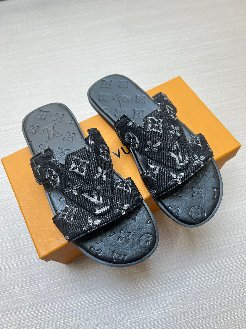 54E28Z Popular slippers