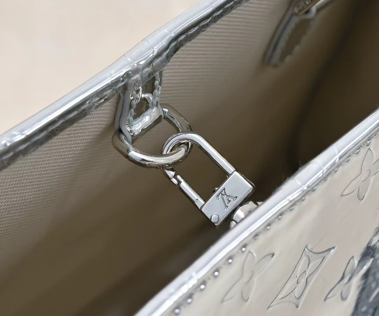 136PE36B Popular leather bag
