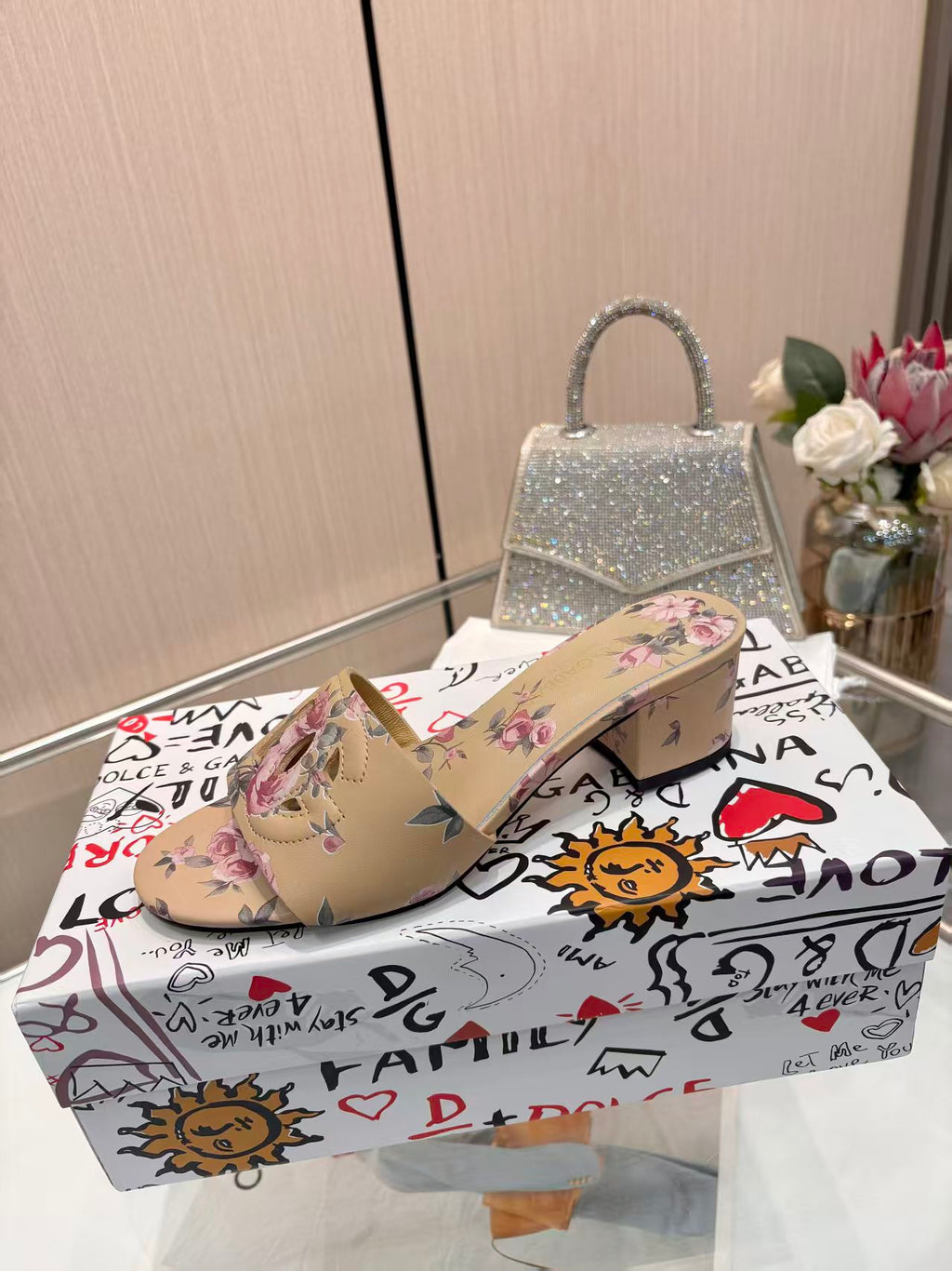 Z2X66A44 Popular high-quality leather slippers