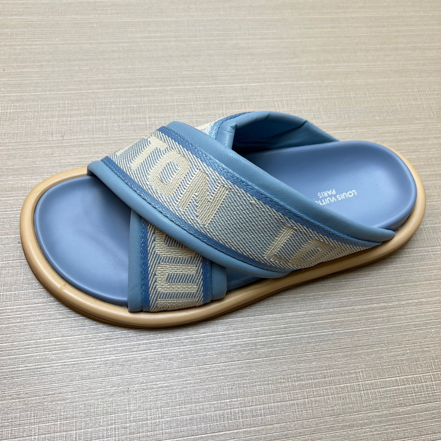 535ZE270Z Popular Slippers