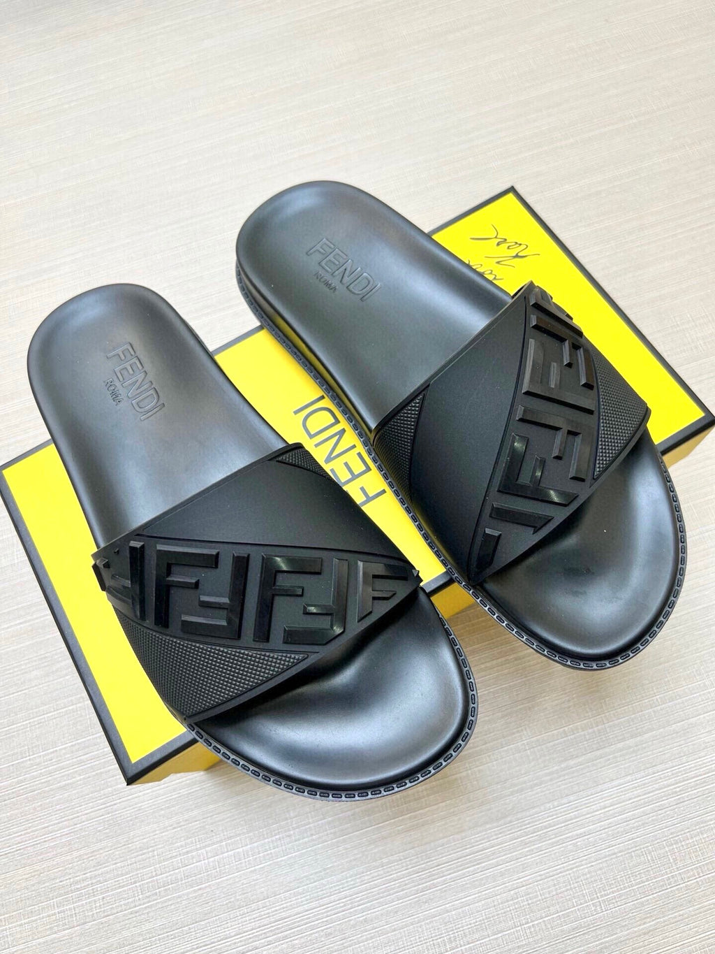535ZF281Z Popular Slippers