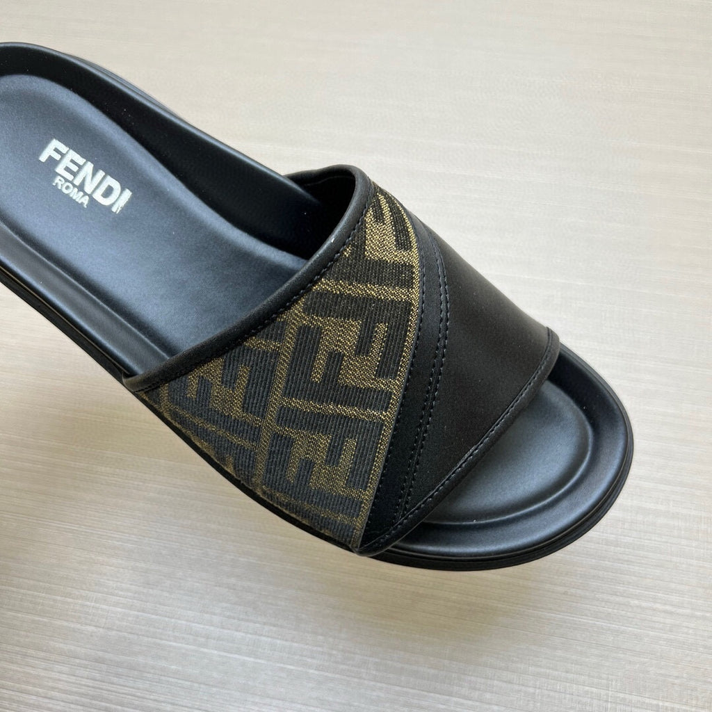 5LF223Z Popular Slippers