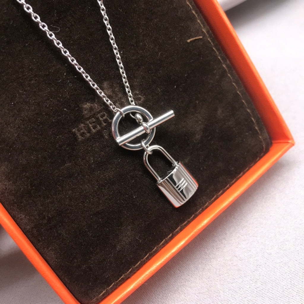 55QH219X Popular Necklace