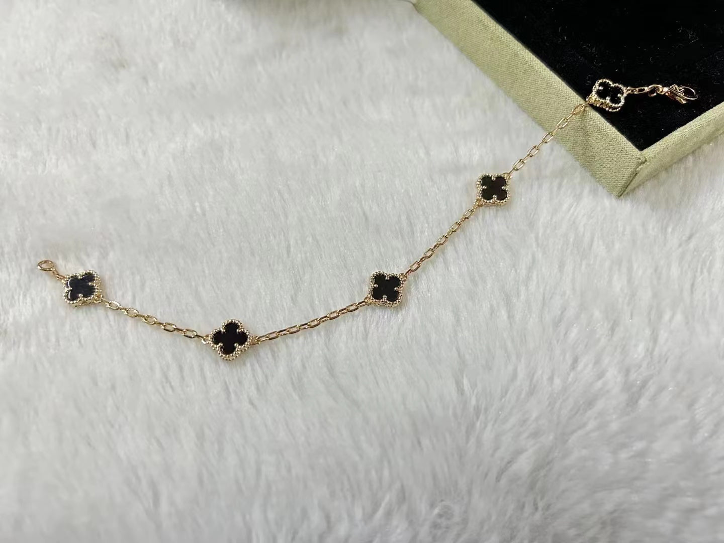 5XVA183K  Popular bracelets 6 flowers mini size 0.9cm flower