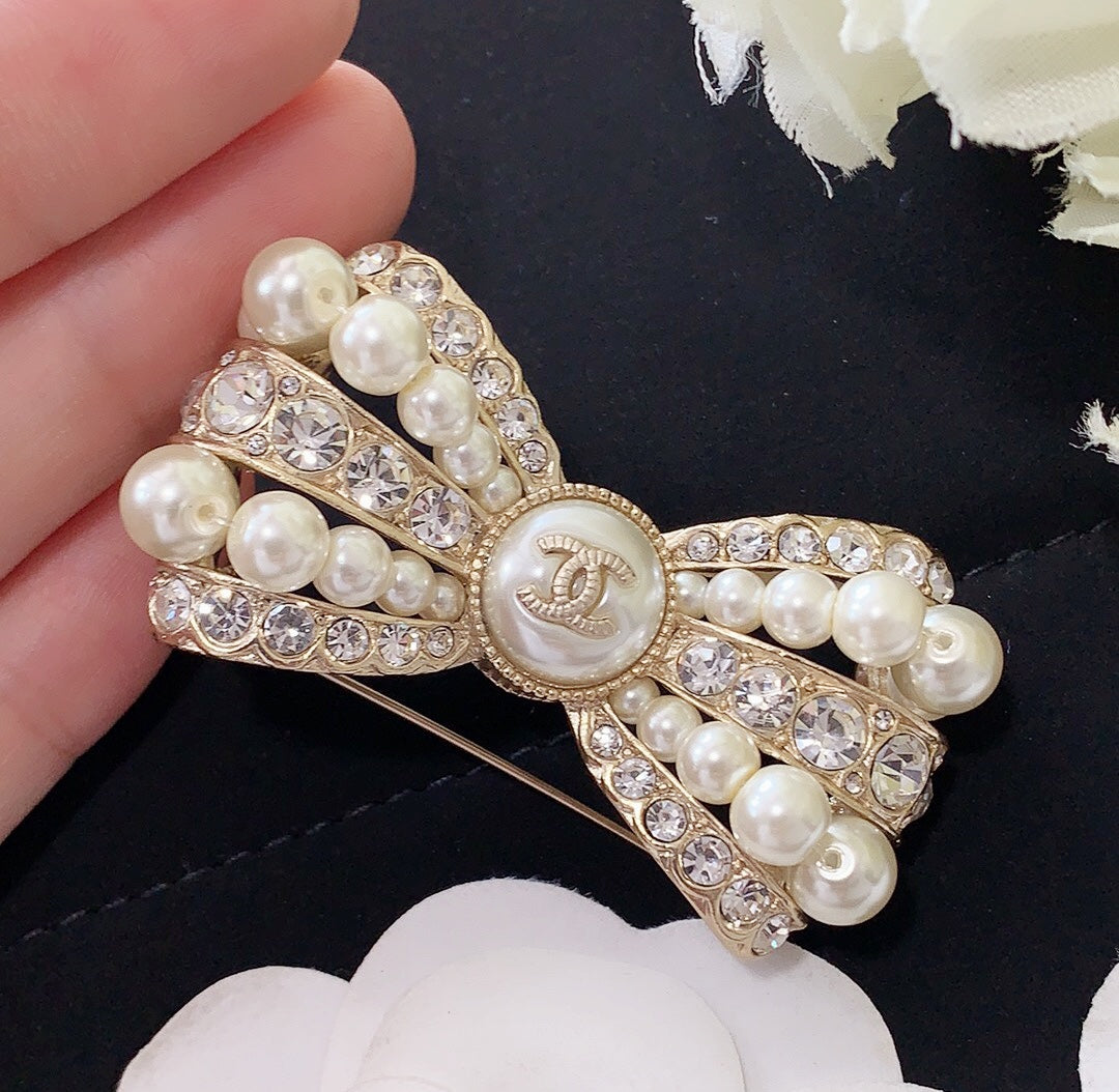 14C228X  Popular Brooch