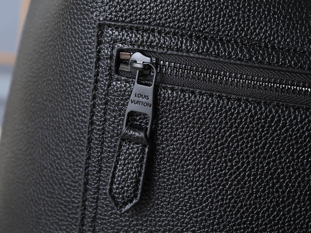 146PE42B Popular leather bag