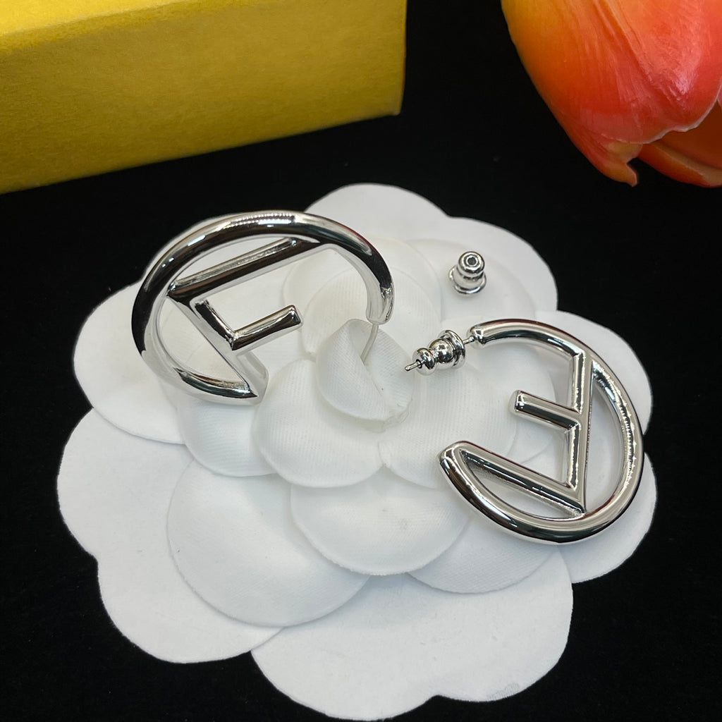 14F647E Popular  Earrings