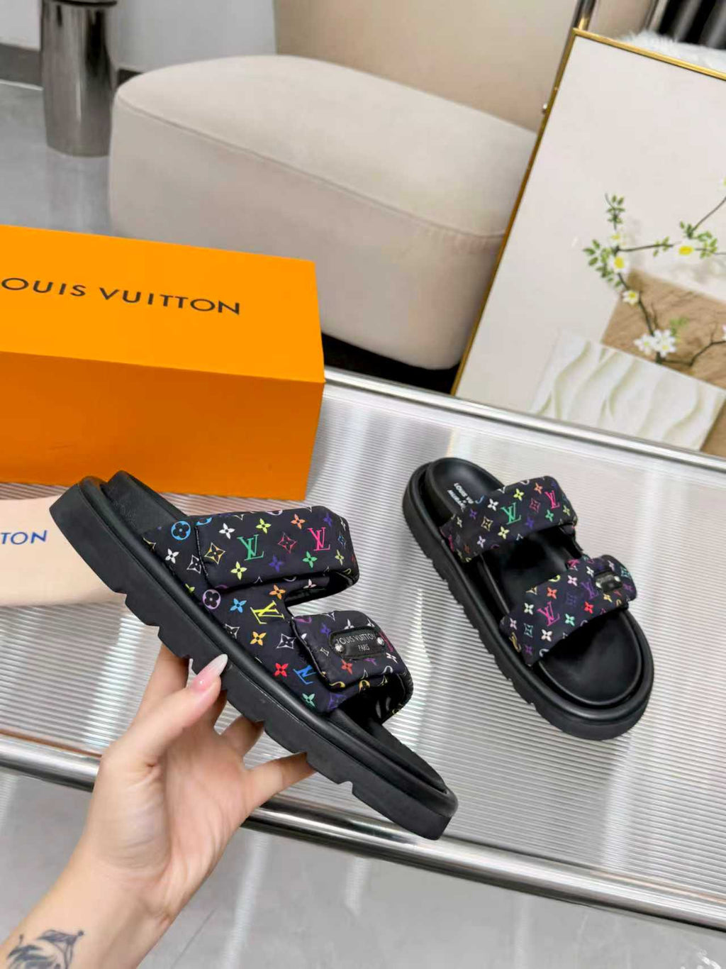 Z2X66B57  Popular high-quality leather slippers