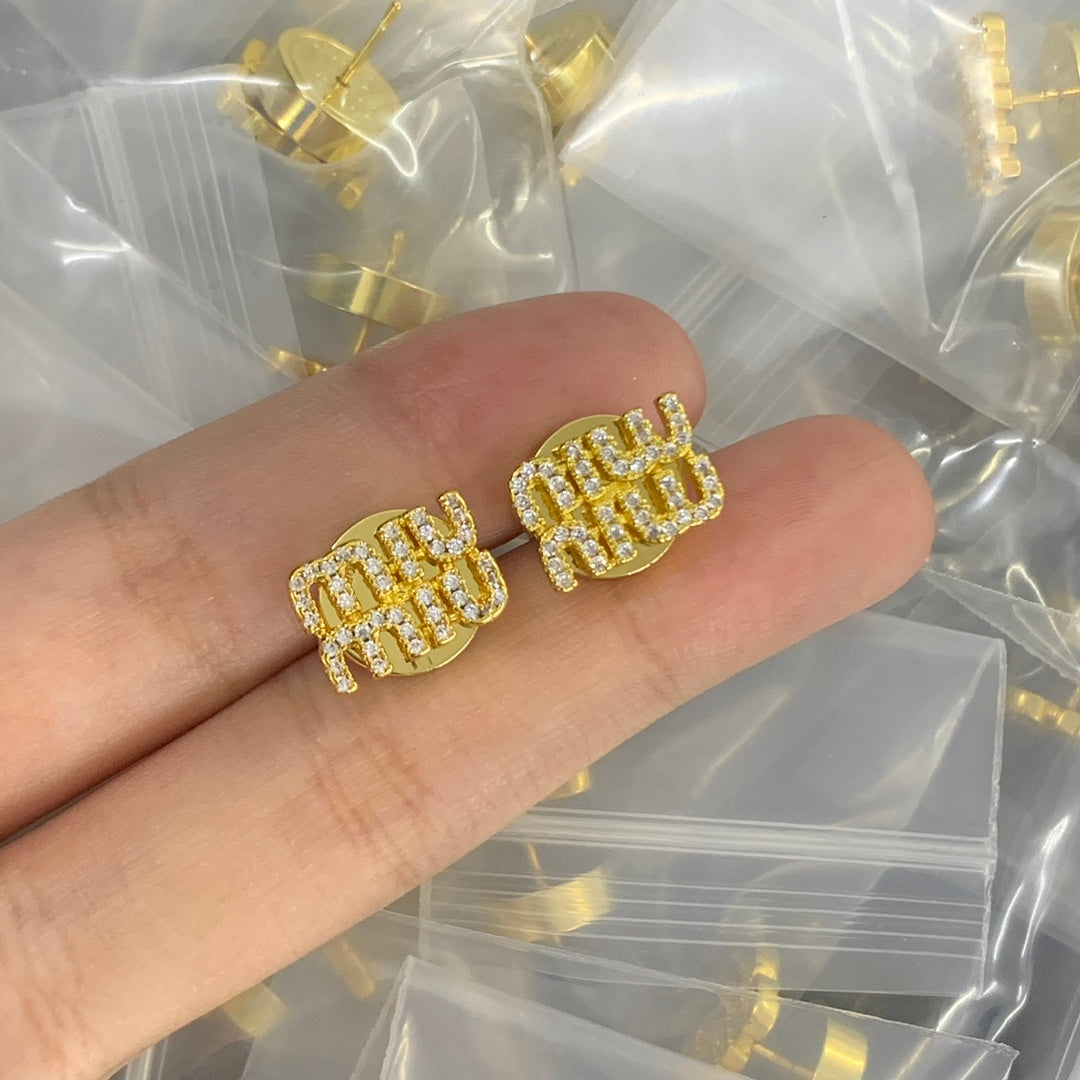 84A24E Popular  Earrings