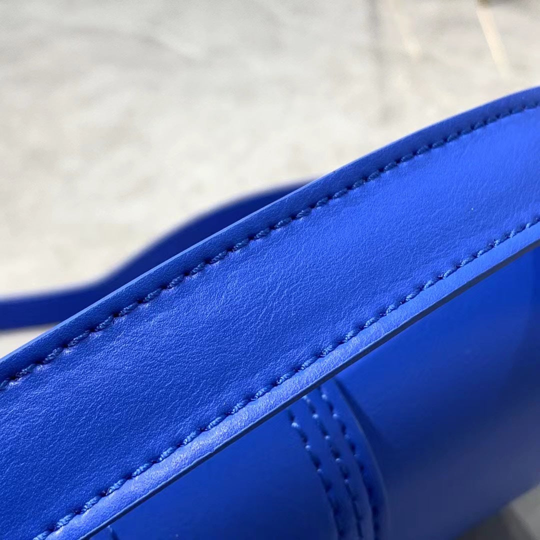 B1P46A133 Popular leather  bags