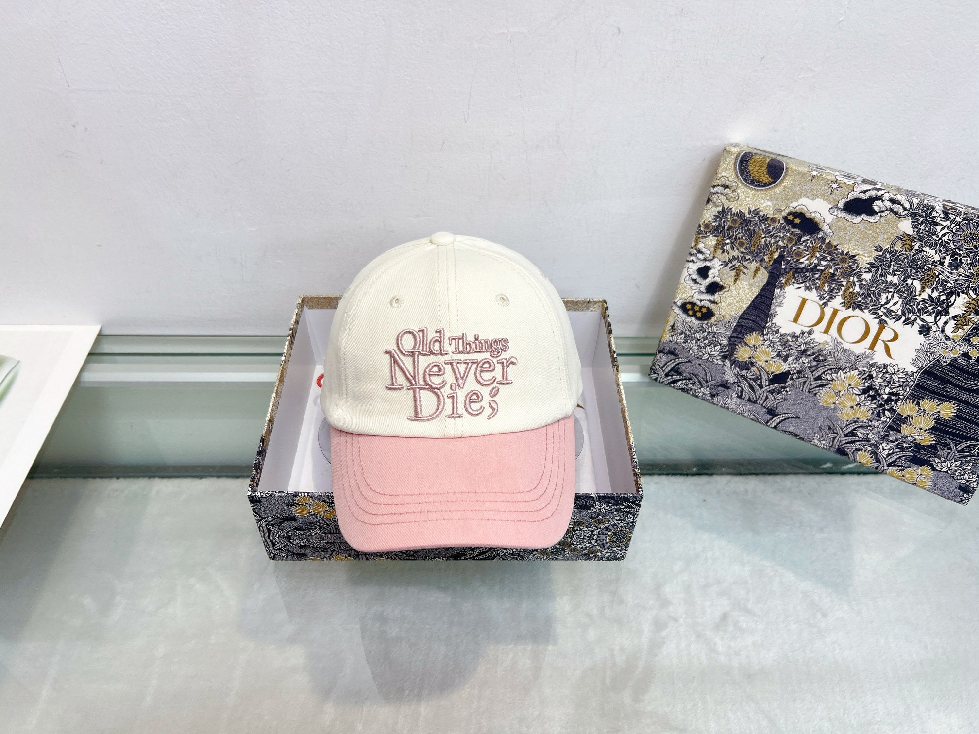 16XA13M Popular hats