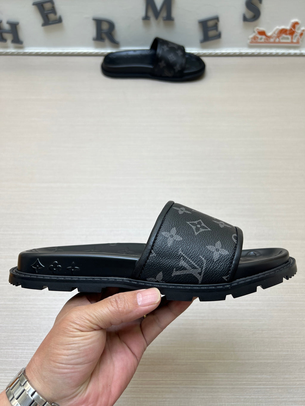 535ZE304Z Popular Slippers