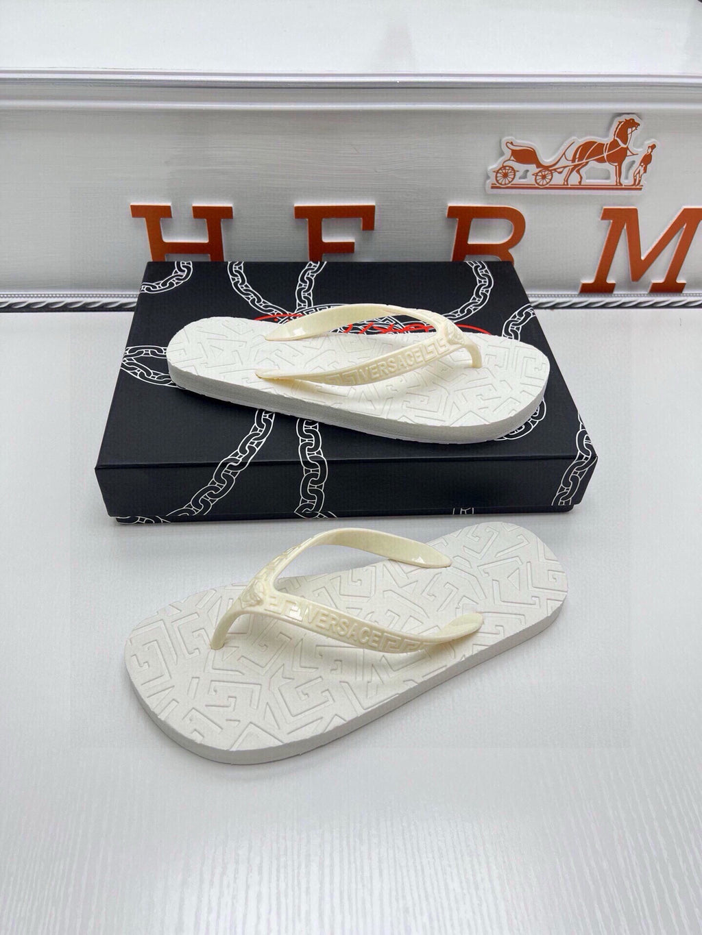 535ZV295Z Popular Slippers