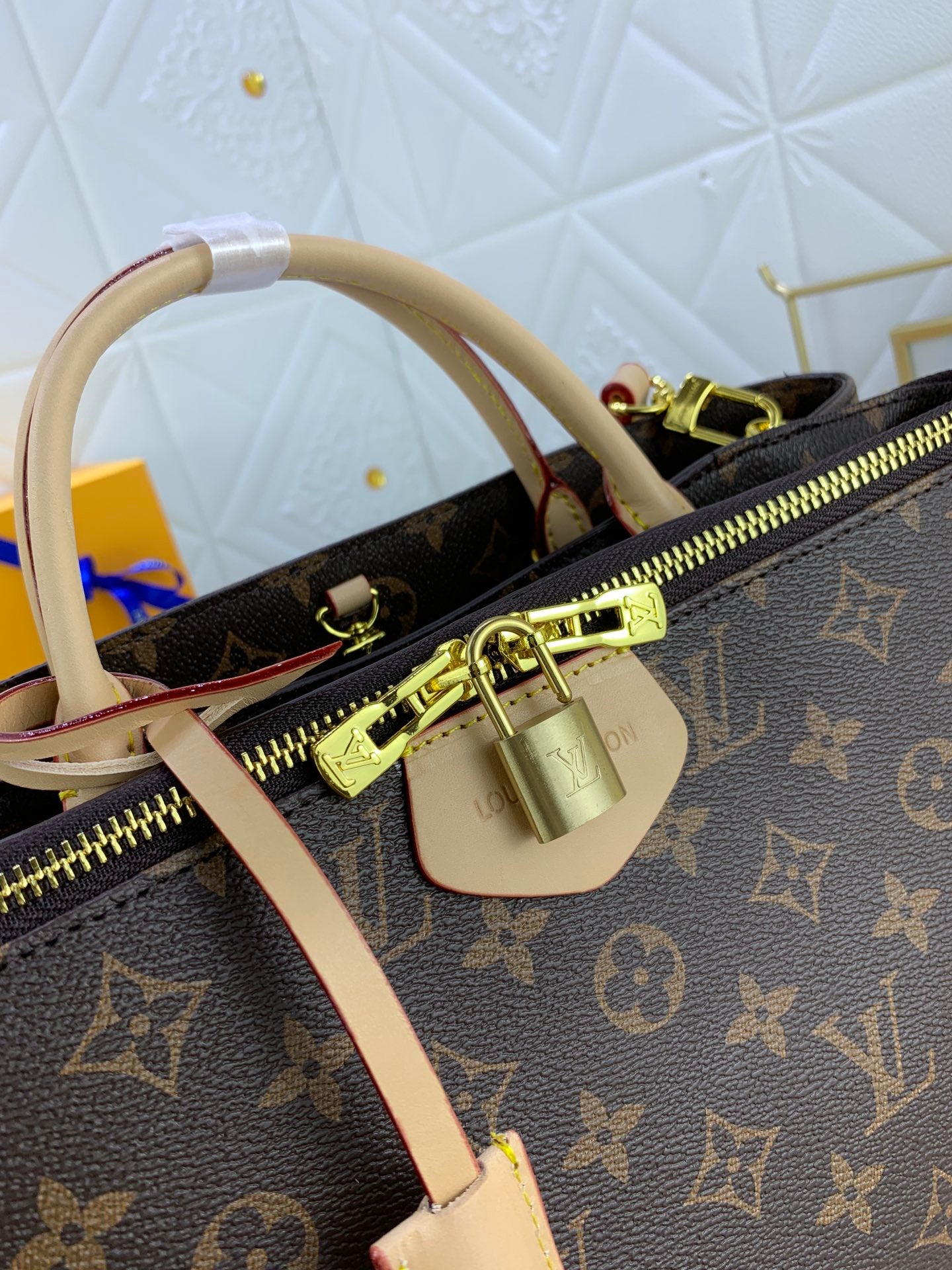 2XE330B Popular   leather bag 
