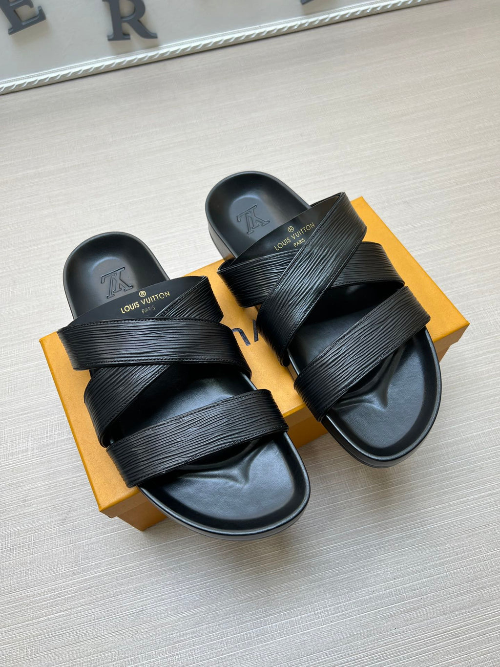 54E89Z Popular slippers