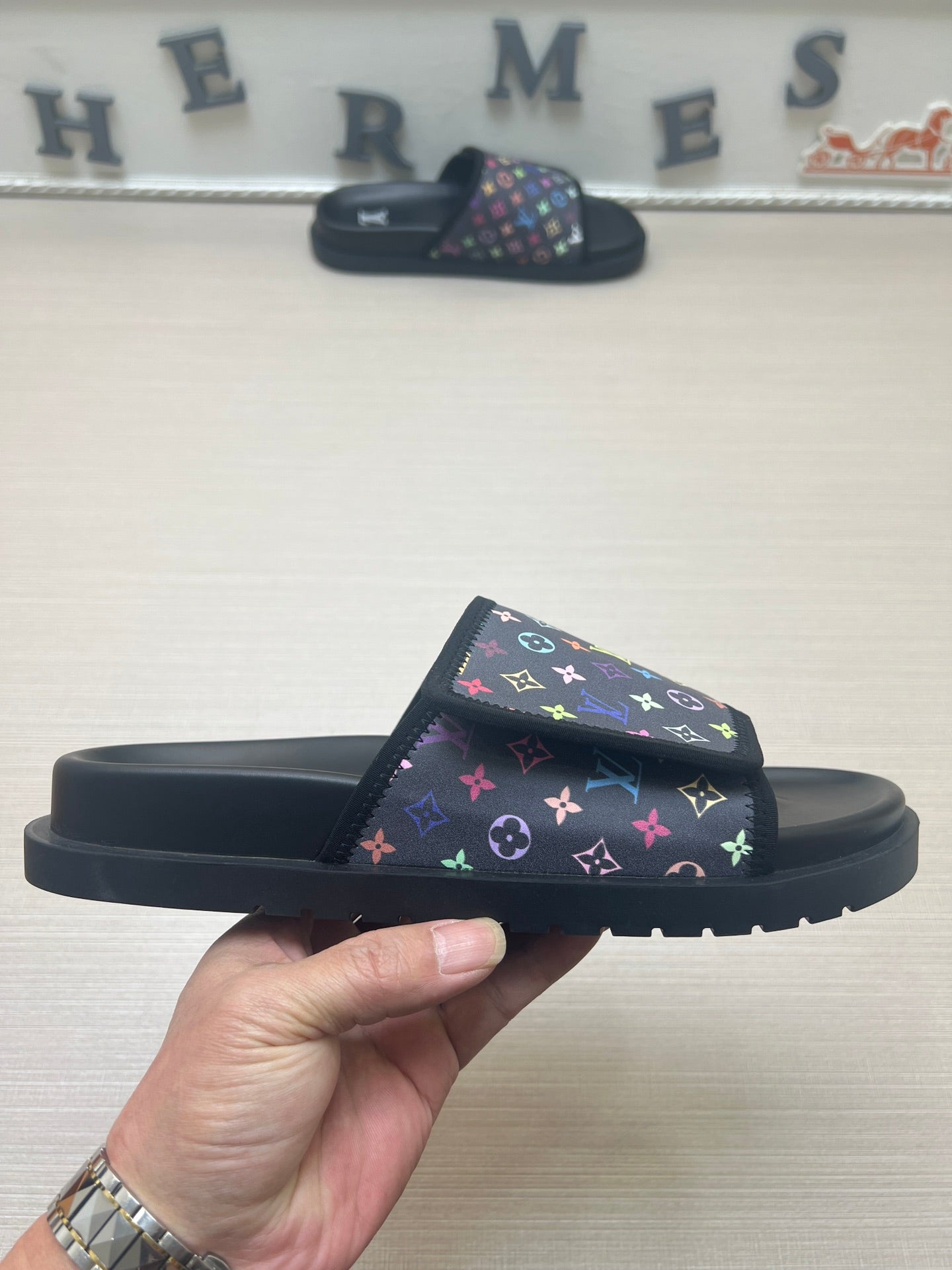 5LE207Z Popular Slippers