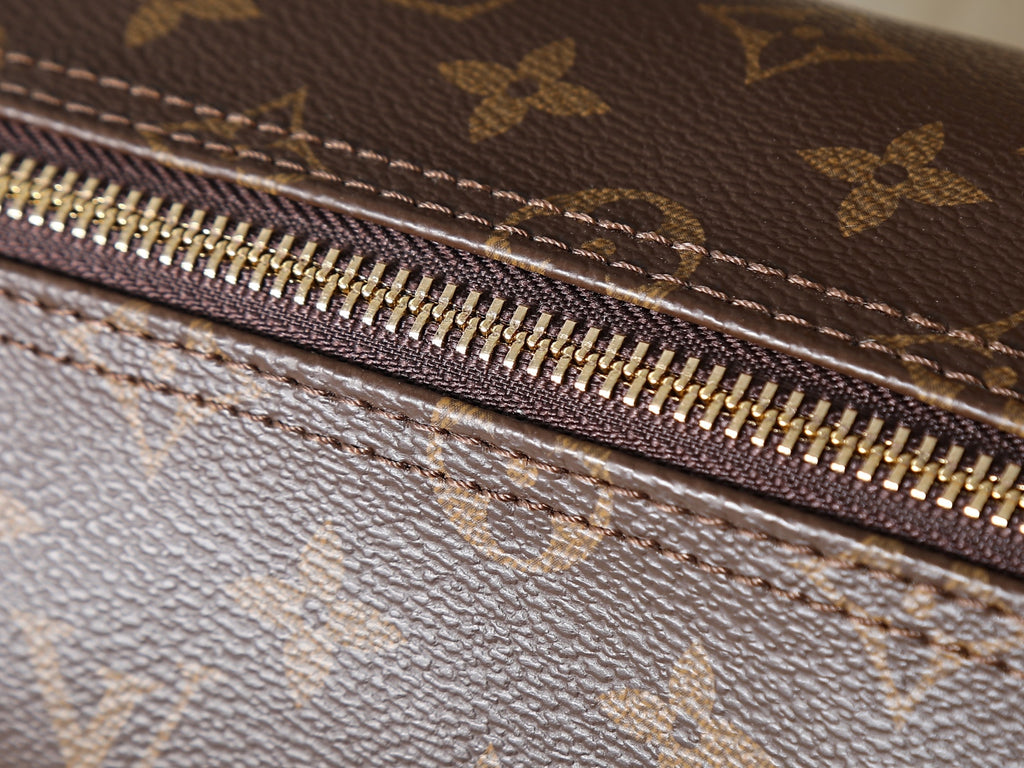 156NE21B Popular leather bag