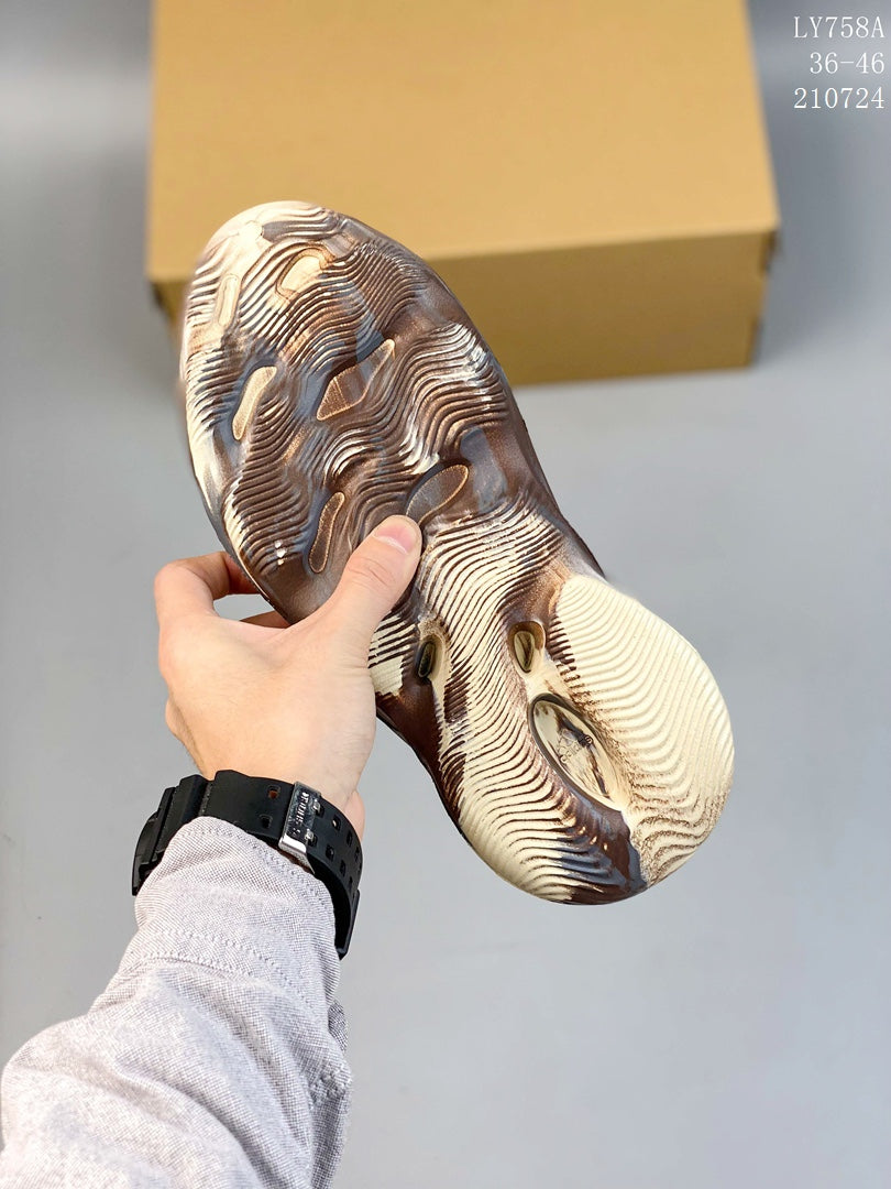 4A87Z  Popular shoes