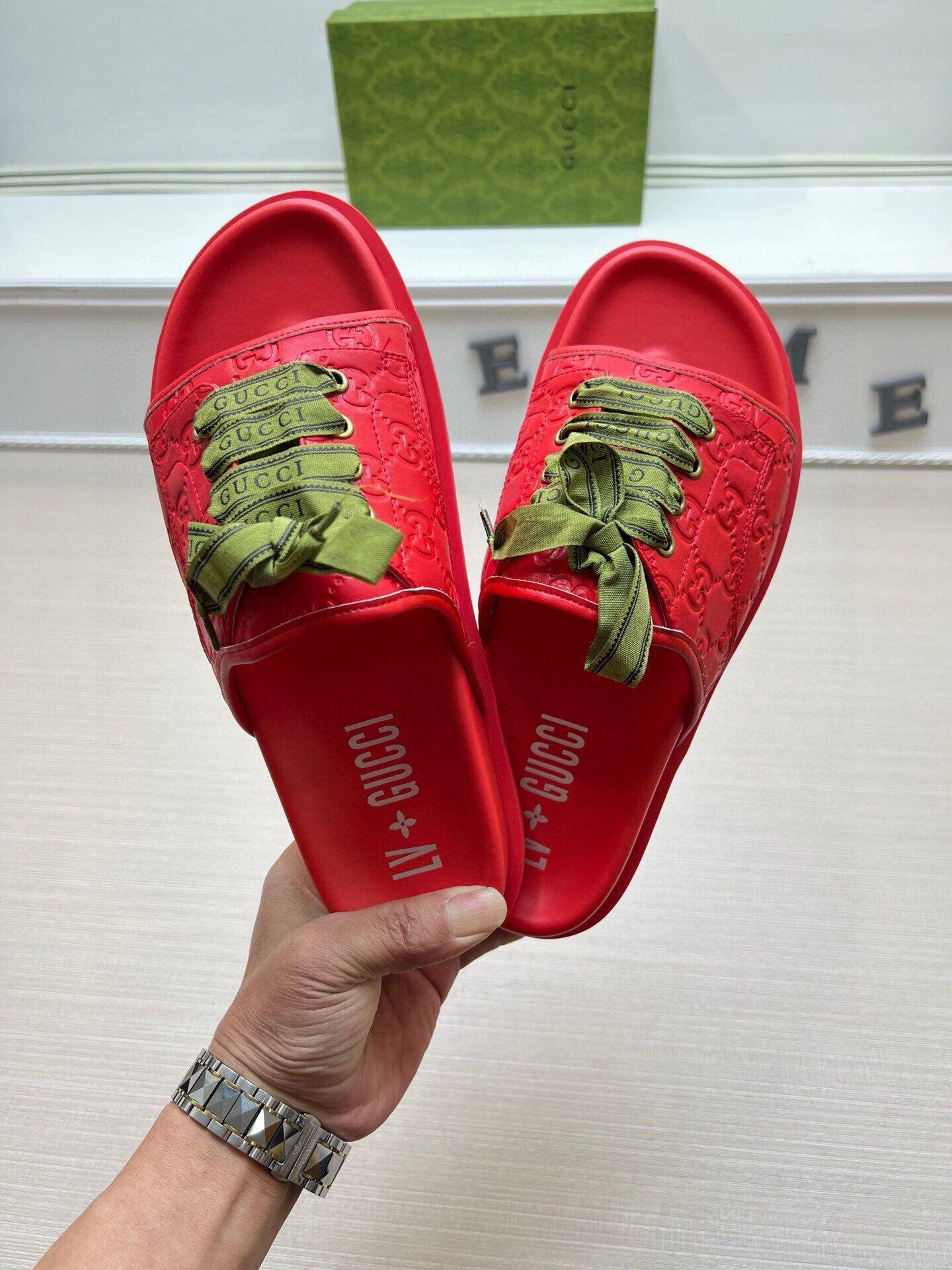 5WB242Z Popular Slippers
