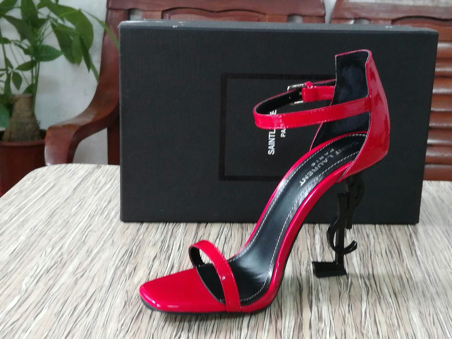2XSL145Z Popular leather high heels