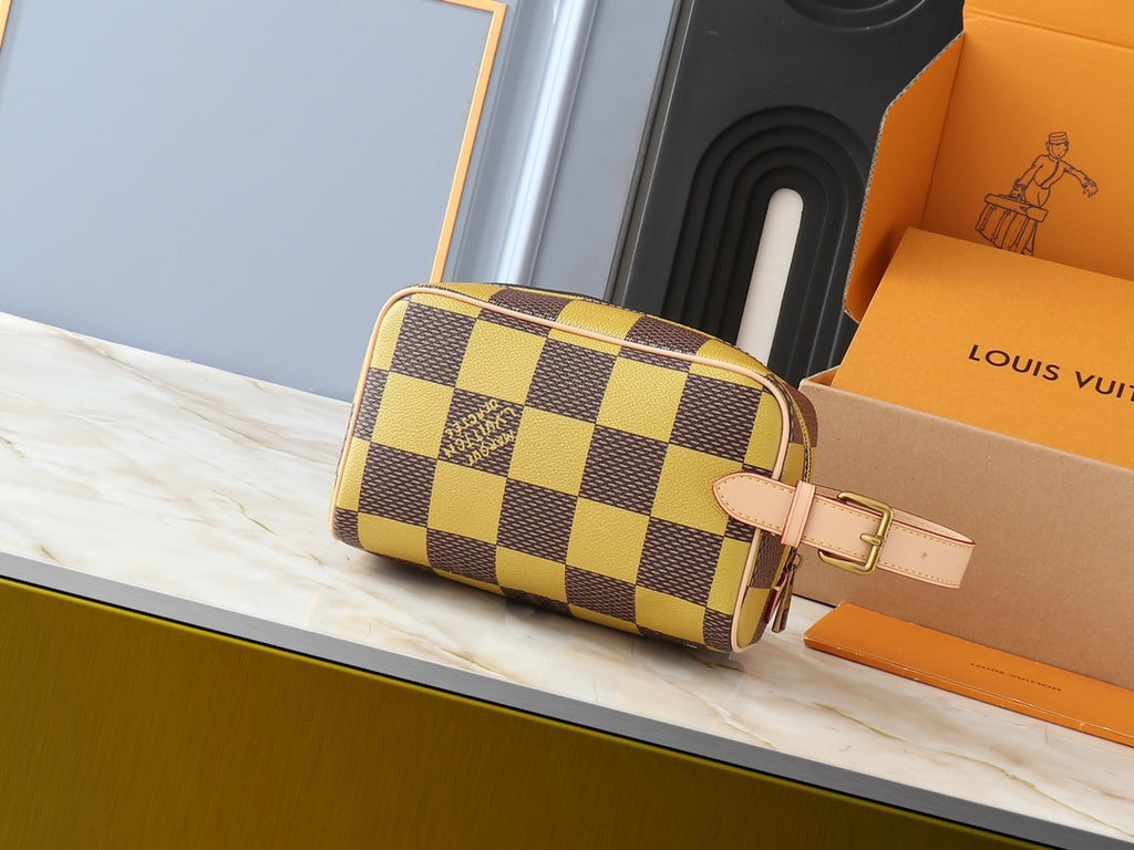 15RE69B  Popular   leather bag