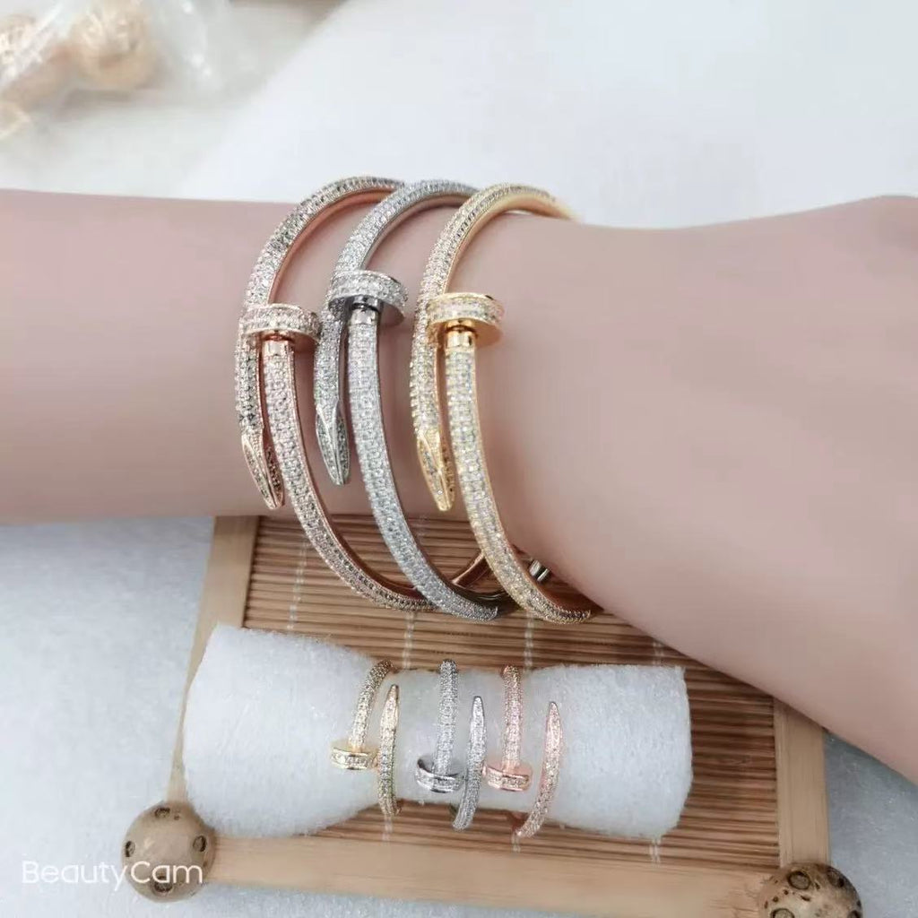 P65XK1K  Popular high quality bracelet)