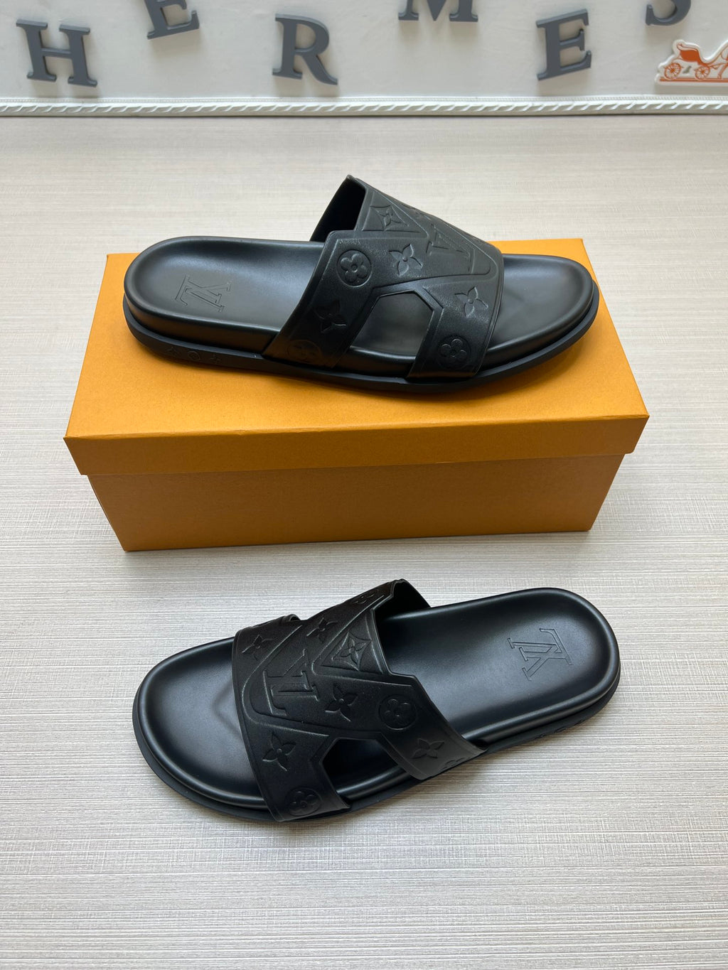 54E66Z Popular slippers